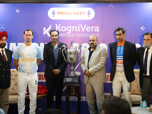 International-polo-1